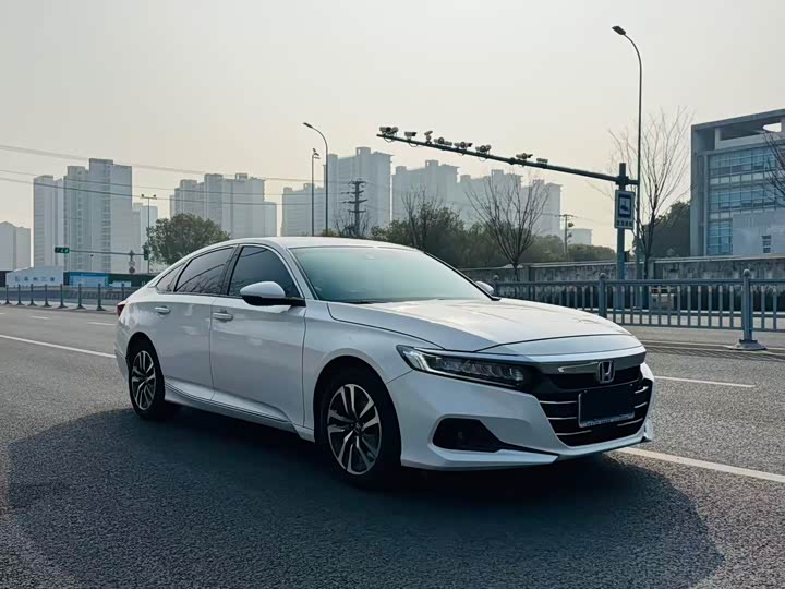 Фото 3 - Honda Accord