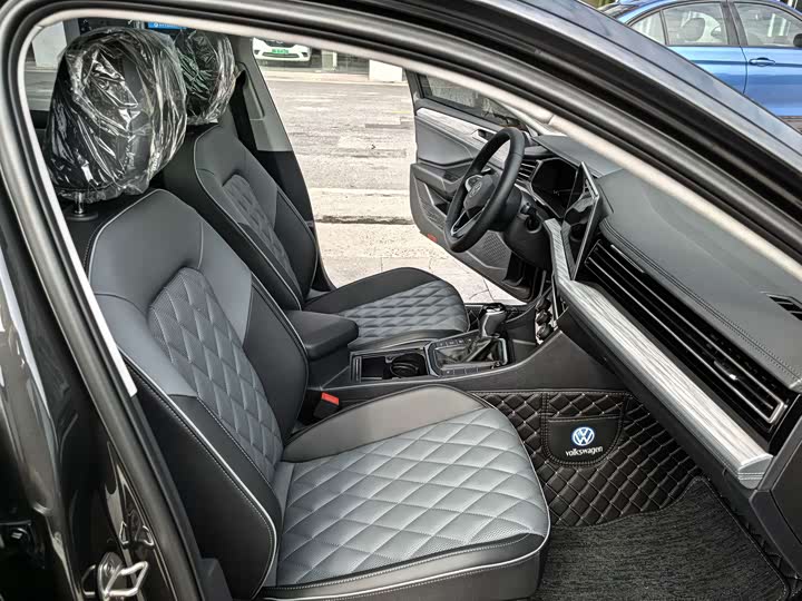 Фото 8 - Volkswagen Sagitar L