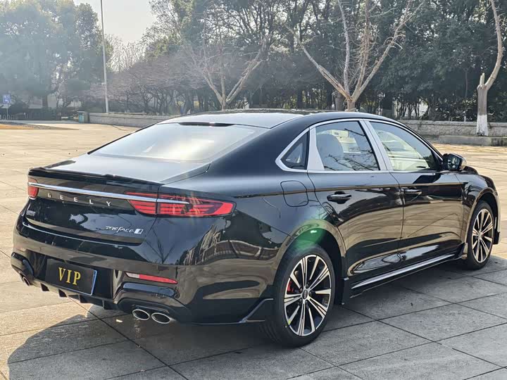 Фото 7 - Geely Preface