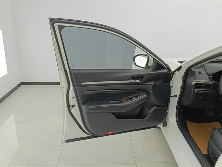 Фото 7 - Nissan Teana