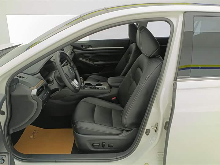 Фото 9 - Nissan Teana