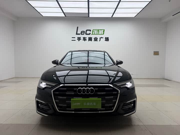 Фото 4 - Audi A6L
