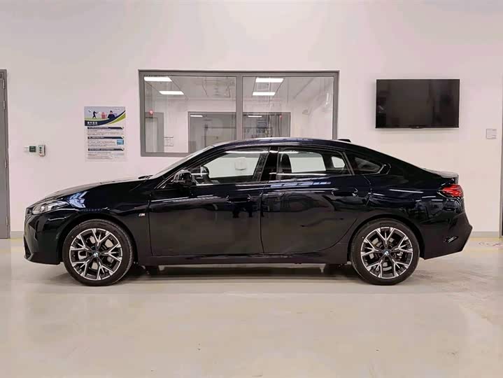 Фото 4 - BMW 2 Series