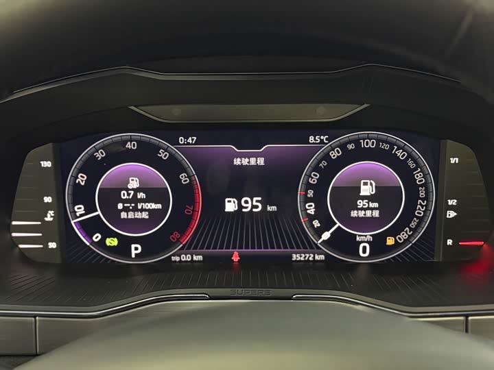 Фото 8 - Skoda Superb