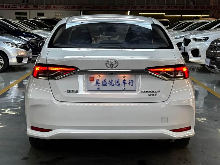 Фото 6 - Toyota Corolla