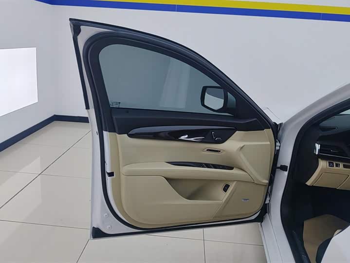 Фото 7 - Cadillac CT6