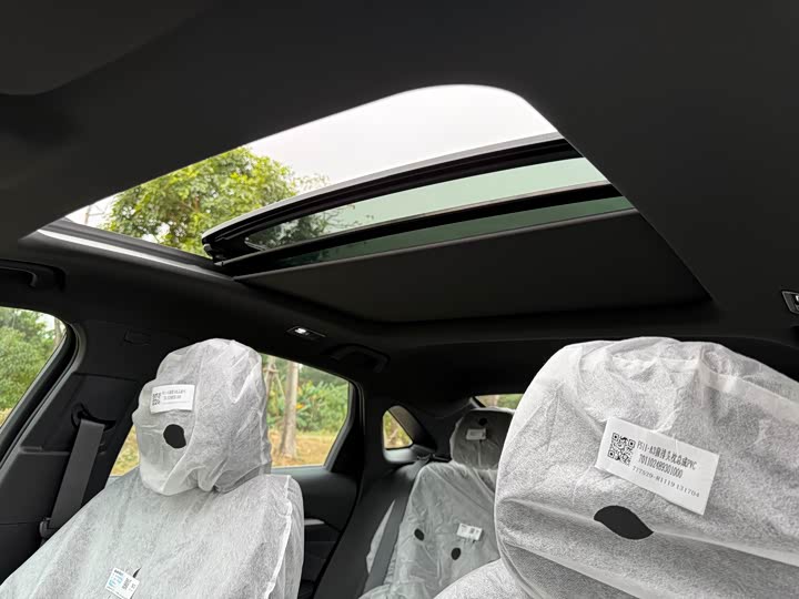 Фото 7 - Geely Preface