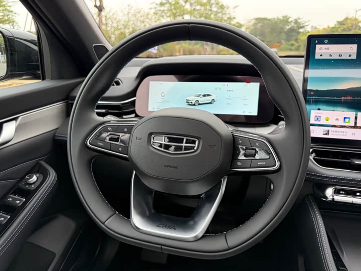 Фото 9 - Geely Preface