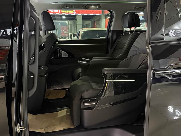 Фото 5 - GAC Trumpchi M8