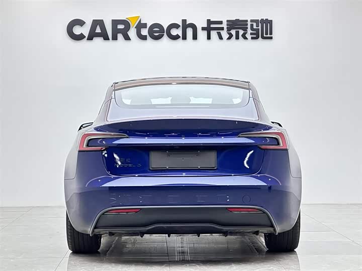 Фото 4 - Tesla Model 3