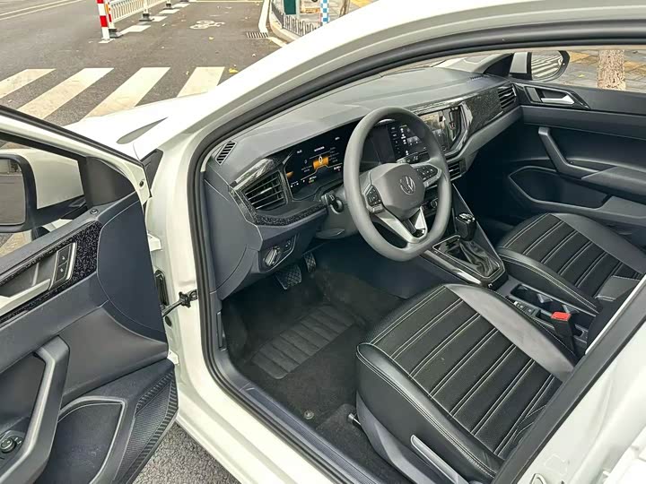 Фото 7 - Volkswagen Lavida