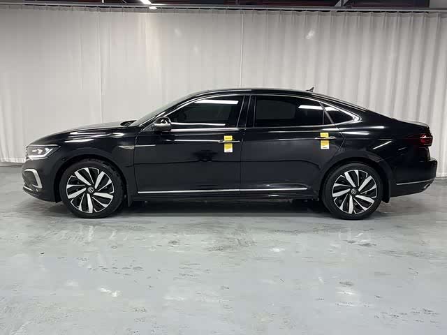 Фото 7 - Volkswagen Passat