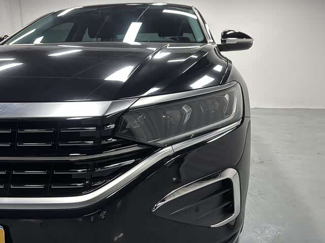 Фото 9 - Volkswagen Passat