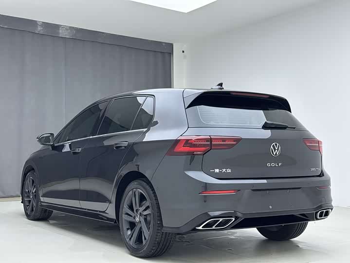 Фото 4 - Volkswagen Golf