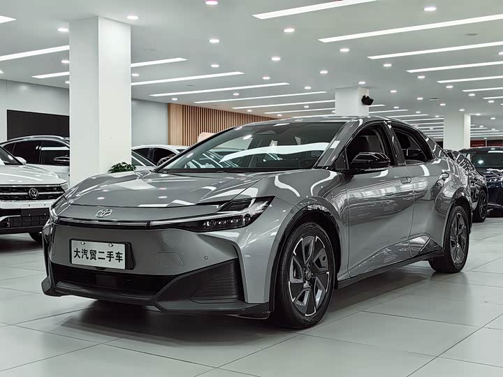 Фото 1 - Toyota bZ3