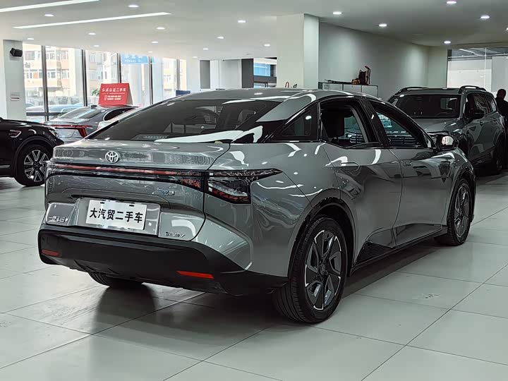 Фото 3 - Toyota bZ3