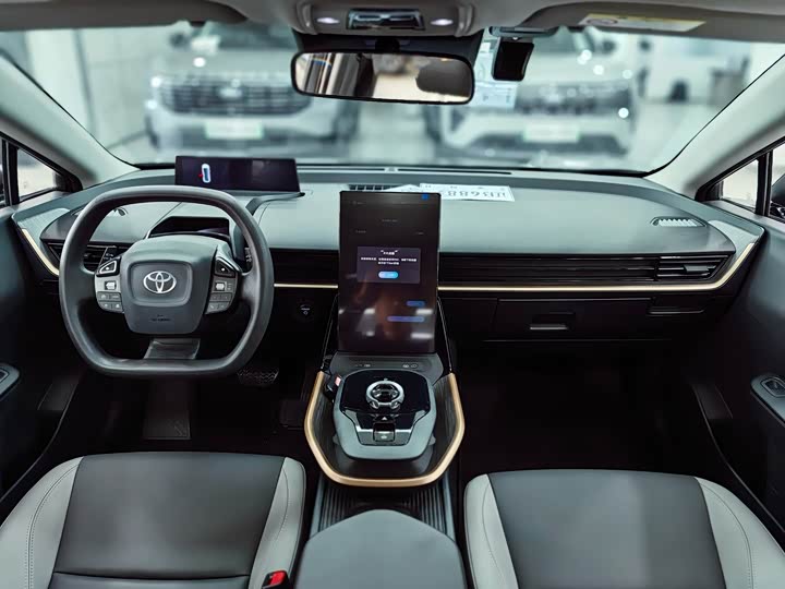 Фото 8 - Toyota bZ3