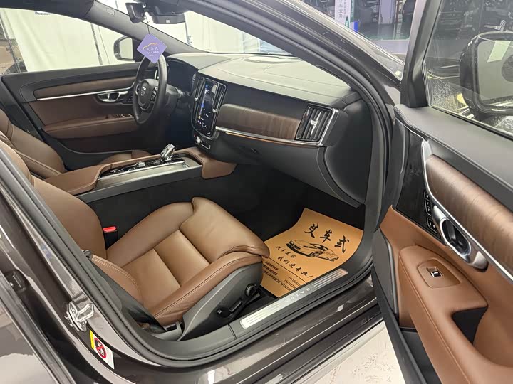 Фото 5 - Volvo S90