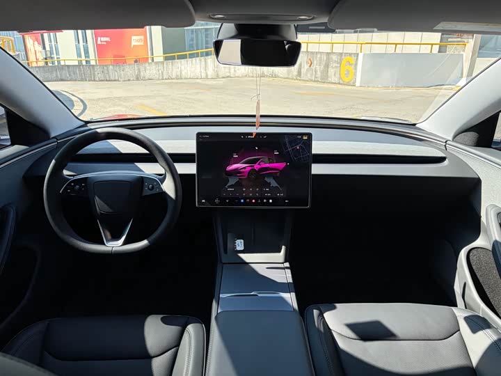 Фото 5 - Tesla Model 3