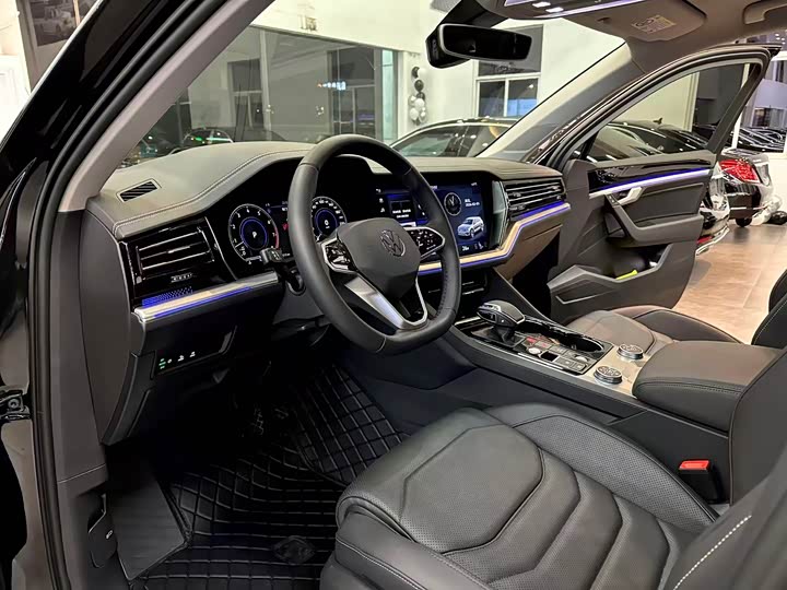 Фото 6 - Volkswagen Touareg