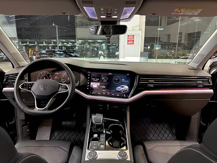 Фото 8 - Volkswagen Touareg