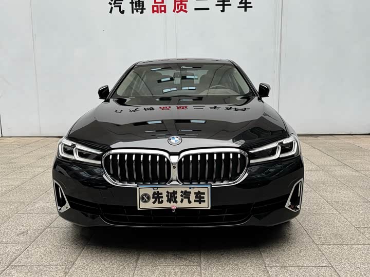 Фото 2 - BMW 5 Series