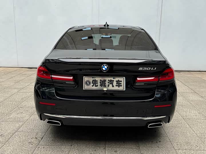 Фото 6 - BMW 5 Series