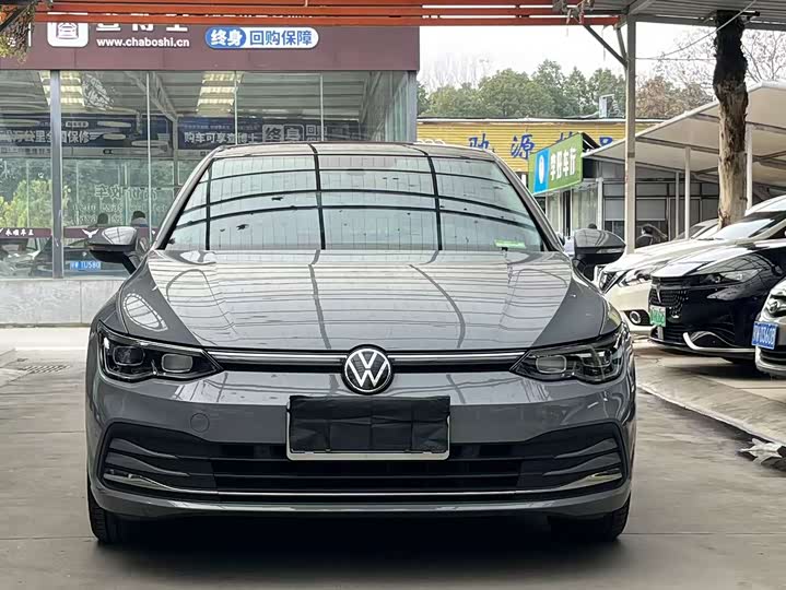 Фото 2 - Volkswagen Golf
