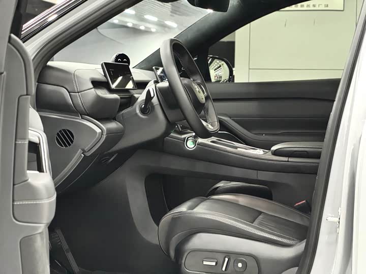 Фото 8 - Nio ES6