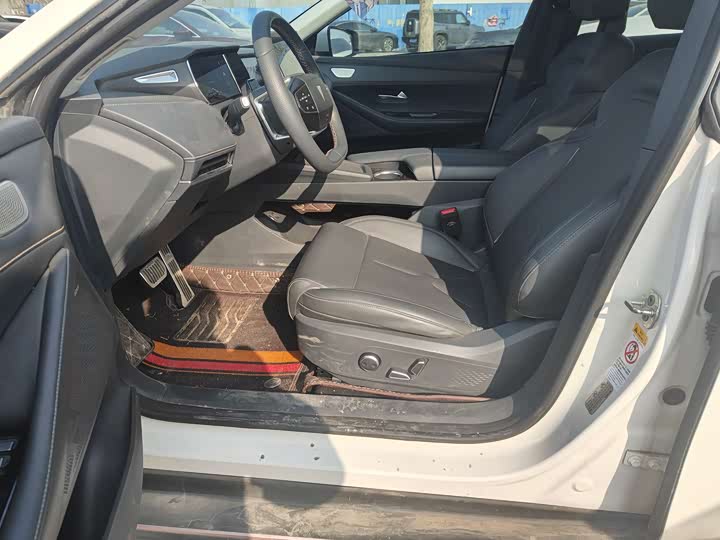 Фото 4 - Changan Deepal SL03