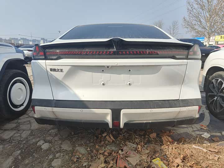 Фото 8 - Changan Deepal SL03