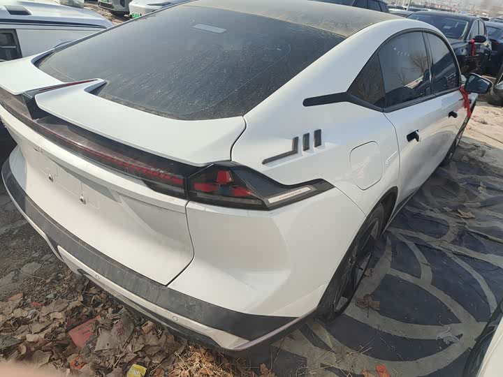 Фото 9 - Changan Deepal SL03