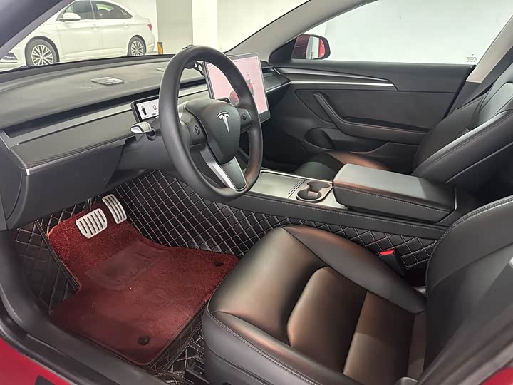 Фото 5 - Tesla Model 3