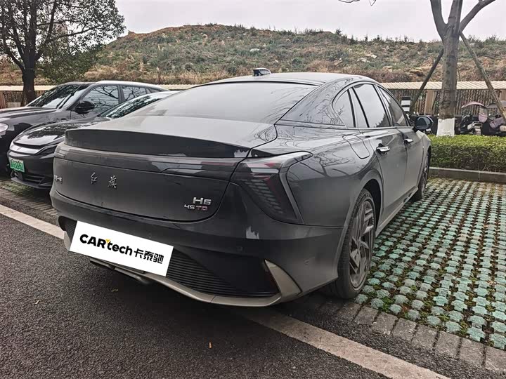 Фото 9 - Hongqi H6