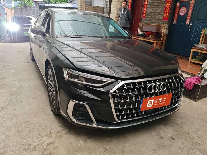 Фото 3 - Audi A8