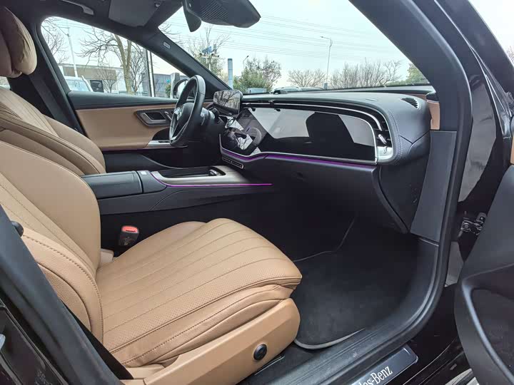 Фото 8 - Mercedes-Benz E-Class Hybrid