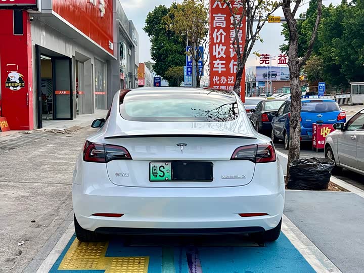 Фото 6 - Tesla Model 3