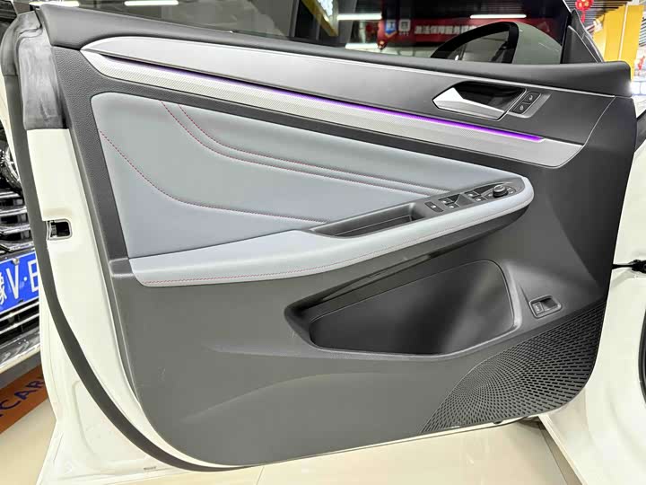 Фото 7 - Volkswagen Lamando L