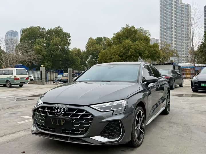 Фото 1 - Audi A3