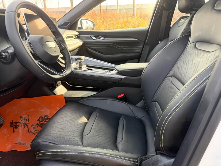 Фото 8 - Geely Preface