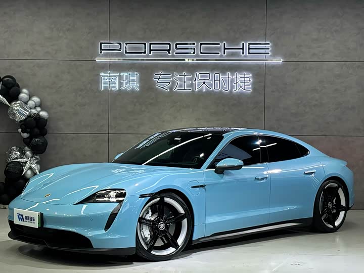 Фото 1 - Porsche Taycan