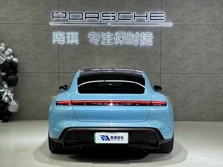 Фото 4 - Porsche Taycan