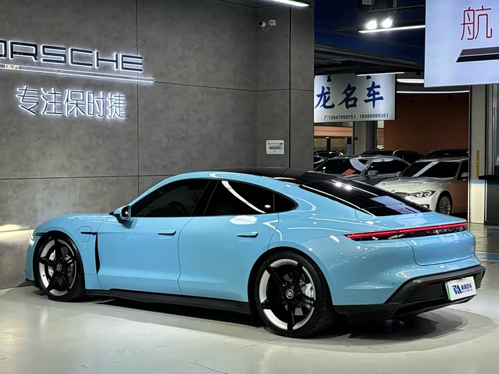 Фото 6 - Porsche Taycan