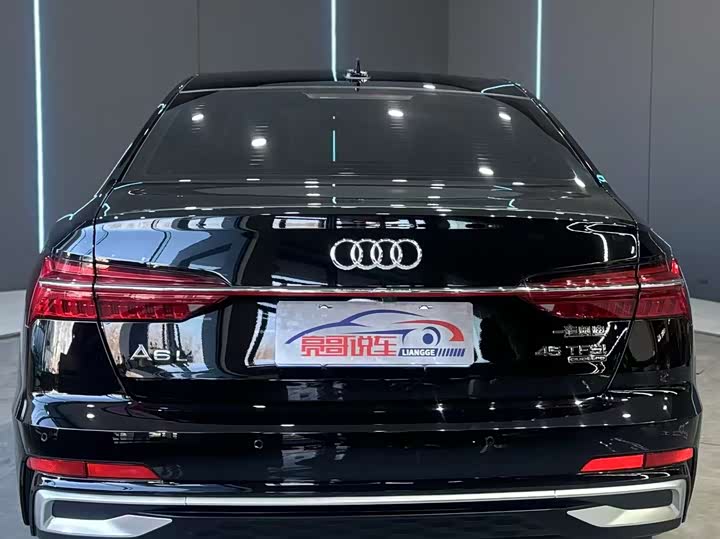 Фото 7 - Audi A6L