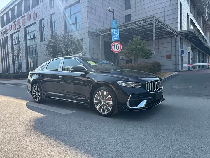 Фото 4 - Geely Preface