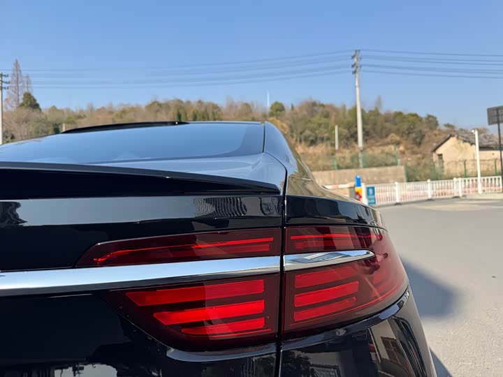 Фото 6 - Geely Preface