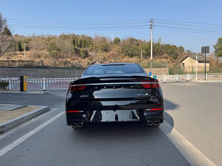 Фото 7 - Geely Preface