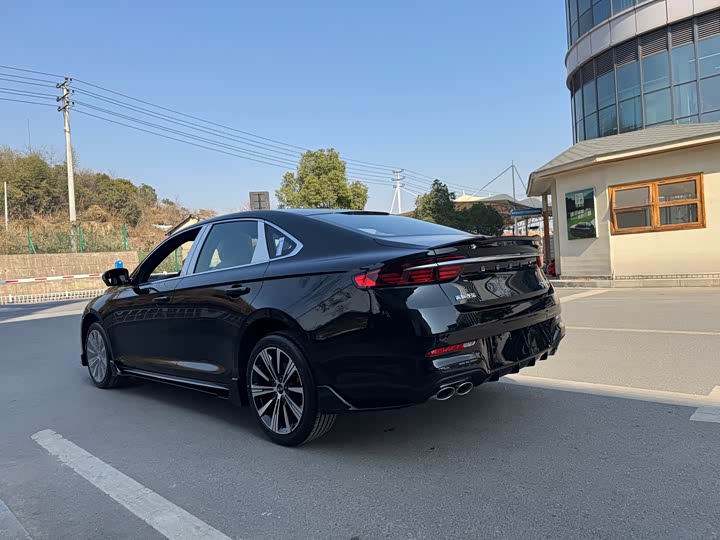 Фото 8 - Geely Preface