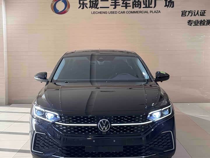 Фото 2 - Volkswagen Passat