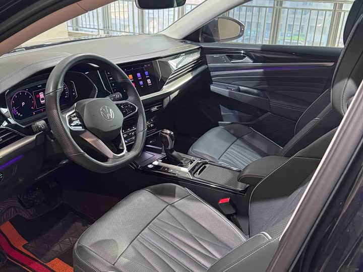 Фото 8 - Volkswagen Passat